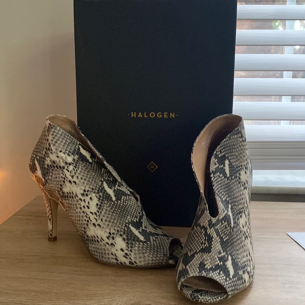 Halogen Natural Snake Print Booties